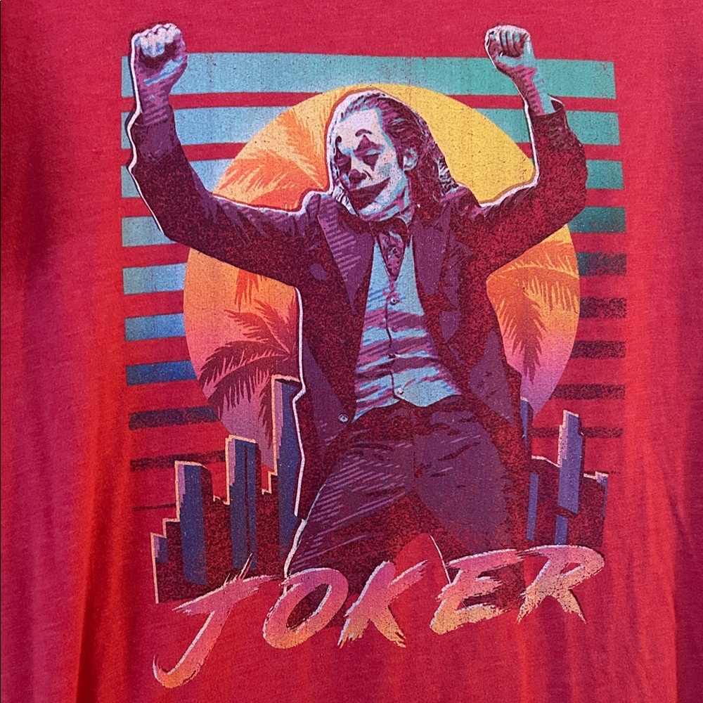 Red Joker T-Shirt Adult Medium Joaquin Phoenix Batman Evil Villain